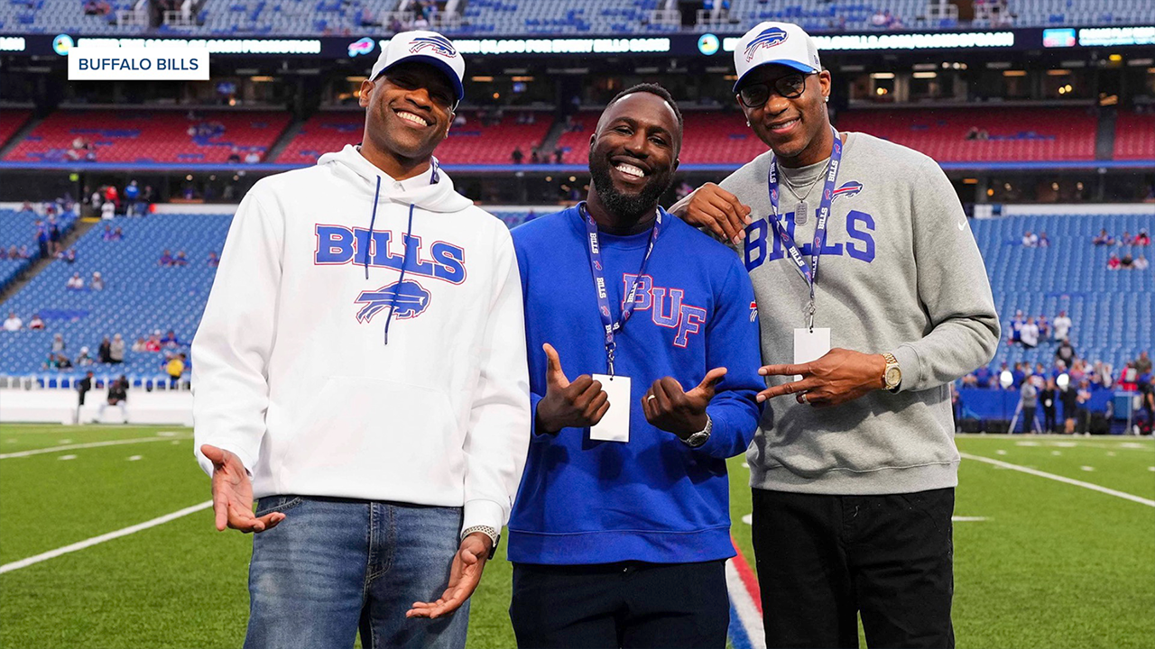 Vince Carter, Tracy McGrady, and Jozy Altidore in Talks to Buy Minority Stake in Buffalo Bills